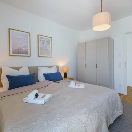 Luxurioeses 2-zimmer-apt Im Scandi-coastal-stil I Toplage I Familienfreundlich I Balkon I Kueche I Netflix I Kostenloser Parkplatz I 65 M2 Appartement Eltville am Rhein