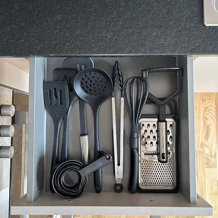 Luxurioeses 2-zimmer-apt Im Scandi-coastal-stil I Toplage I Familienfreundlich I Balkon I Kueche I Netflix I Kostenloser Parkplatz I 65 M2 Appartement