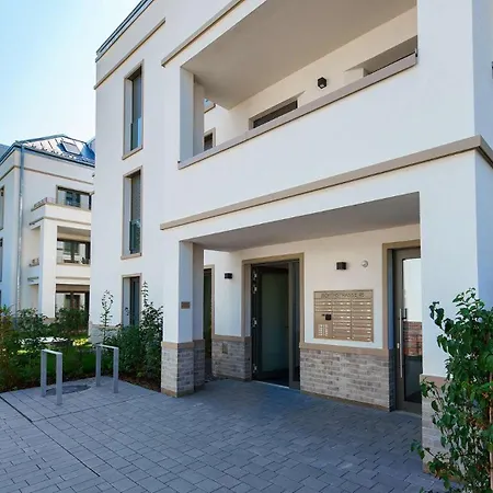 Luxuriöses 2-zimmer-apt Im Scandi-coastal-stil I Toplage I Familienfreundlich I Balkon I Küche I Netflix I Kostenloser Parkplatz I 65 M2 *
